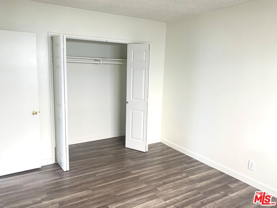 22725 14th Street, Unit 1 Newhall, CA 91321 - Photo 6 of 12