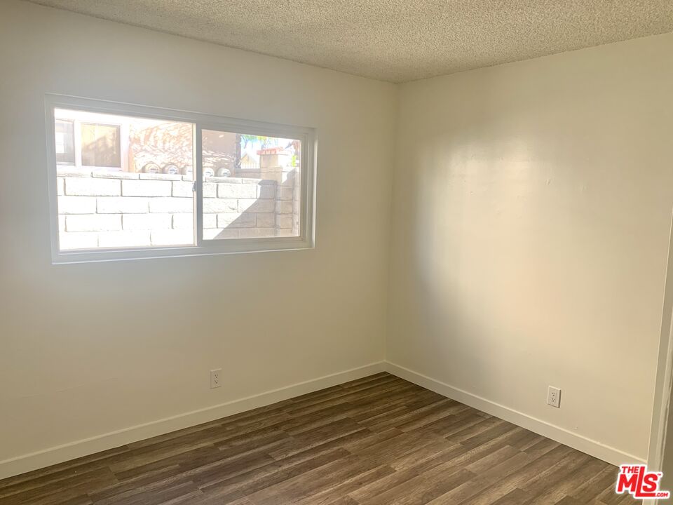 22725 14th Street, Unit 1 Newhall, CA 91321 - Photo 7 of 12