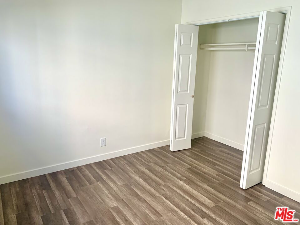 22725 14th Street, Unit 1 Newhall, CA 91321 - Photo 8 of 12