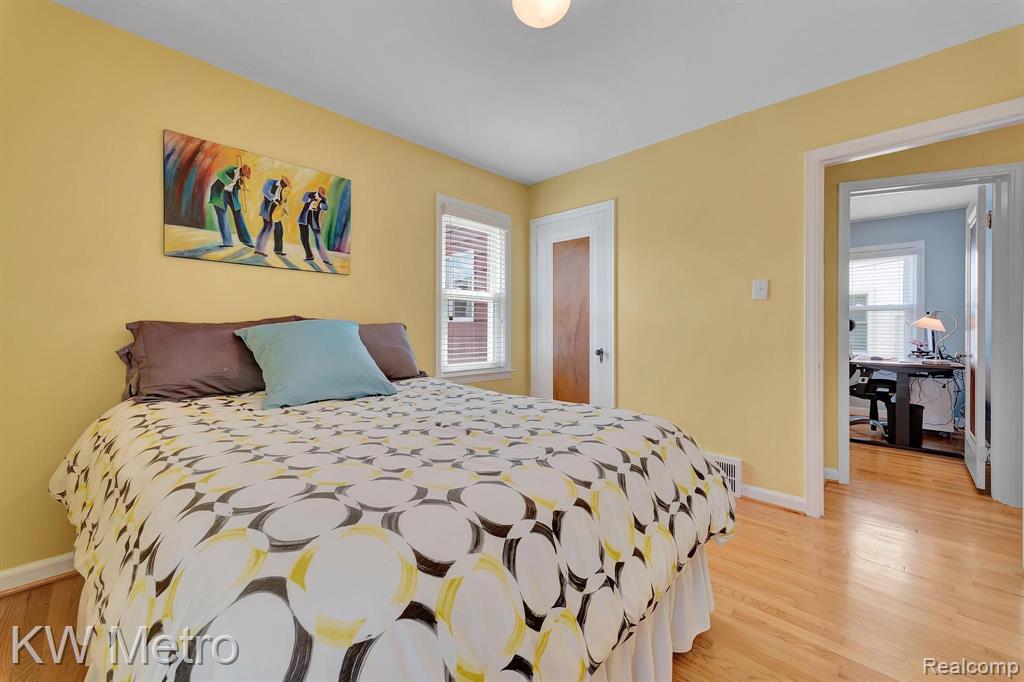 1173 Columbia Road Berkley, MI 48072 - Photo 14 of 37