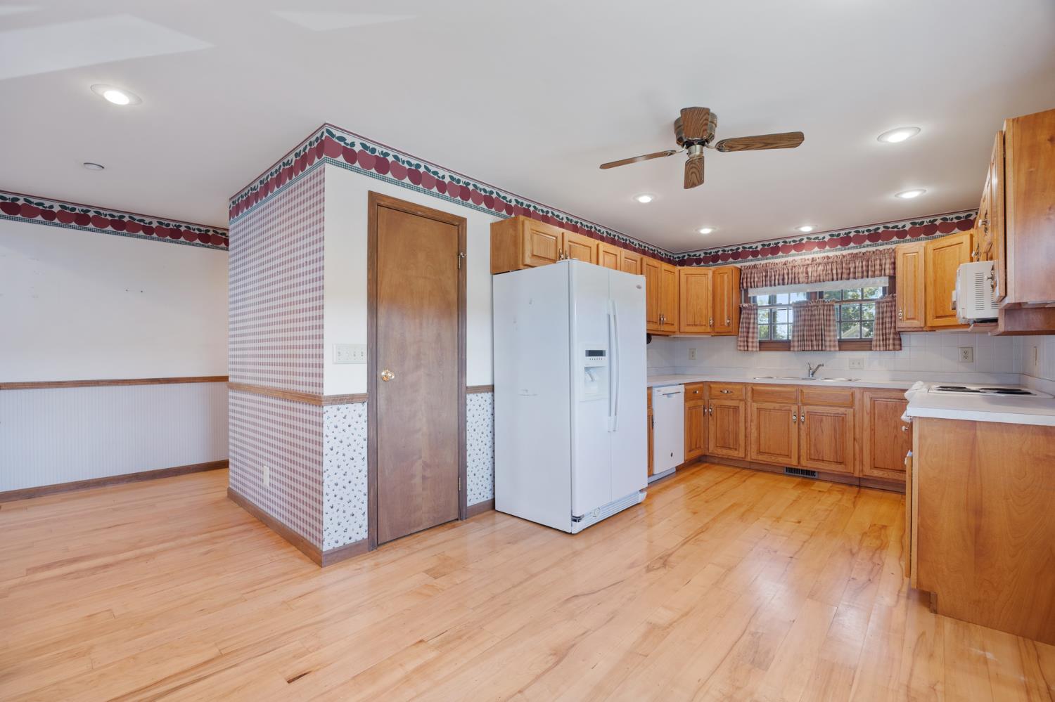 10083 Bridge Street Metamora, IN 47030 - Photo 14 of 53