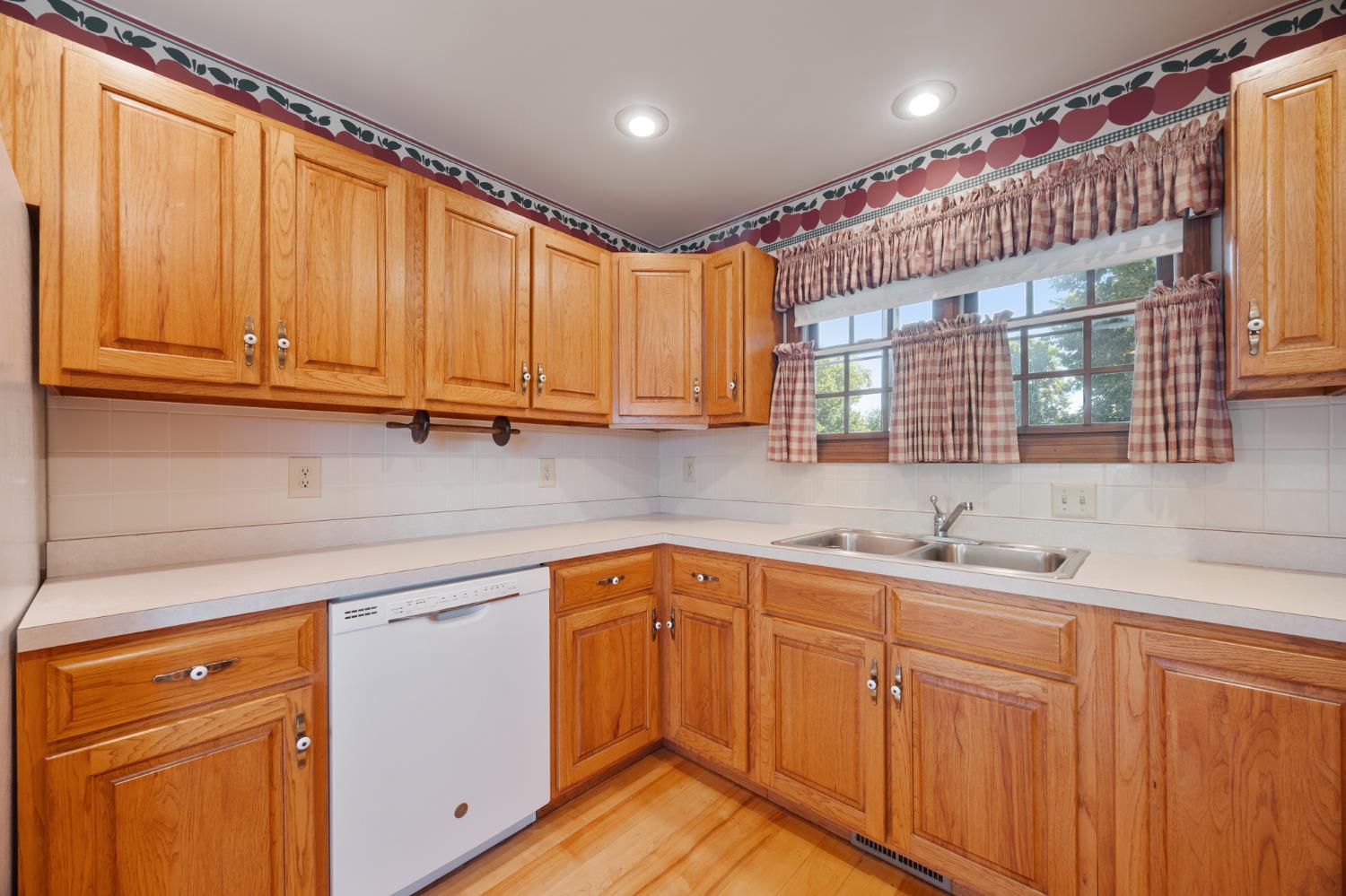 10083 Bridge Street Metamora, IN 47030 - Photo 16 of 53