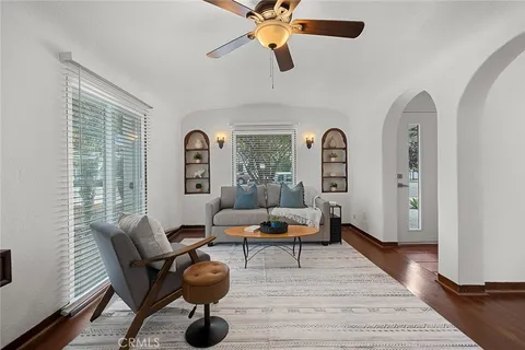 $895,000 | 2310 Magnolia Avenue, Long Beach, CA 90806