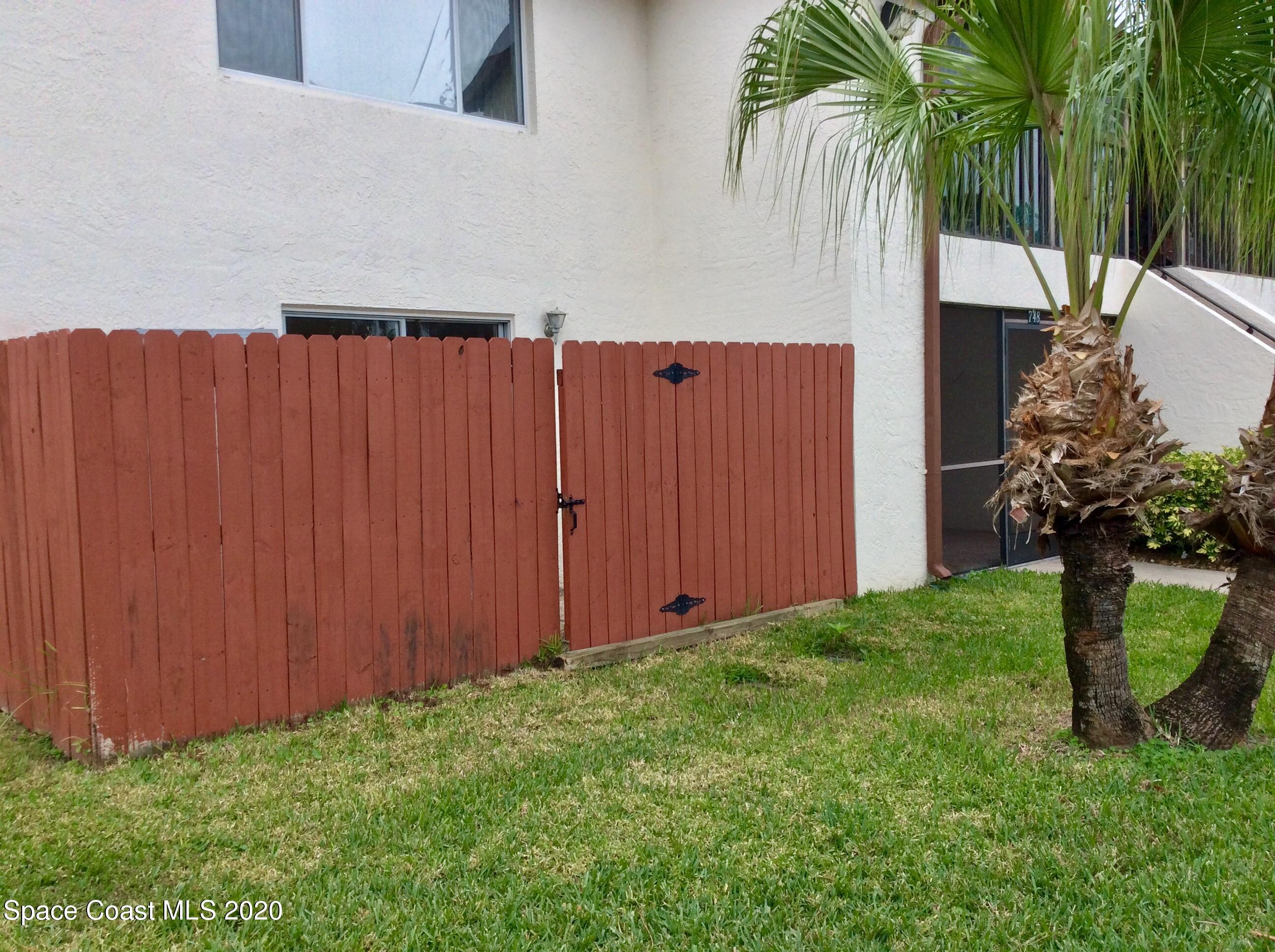 748 Ridge Club Drive Melbourne, FL 32934 - Photo 4 of 22 2