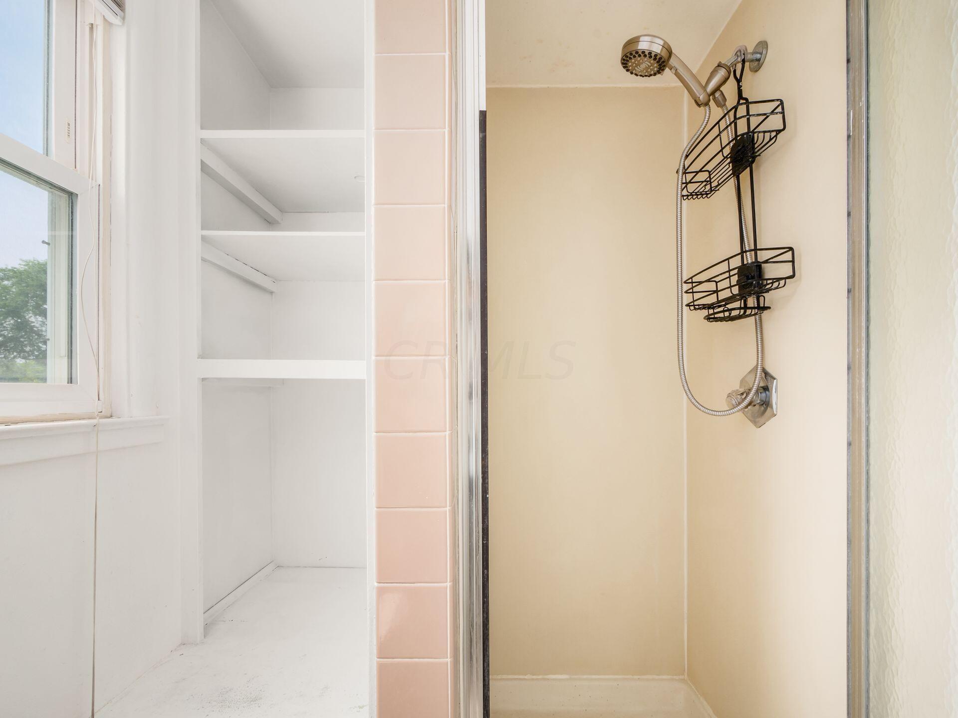2265 Wickliffe Road Columbus, OH 43221 - Photo 39 of 53 2nd Floor Full Bath