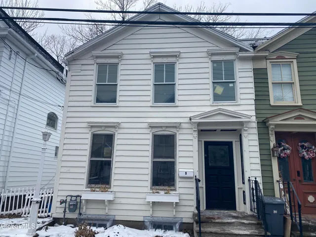 $324,900 | 9 North College Street, Schenectady, NY 12305