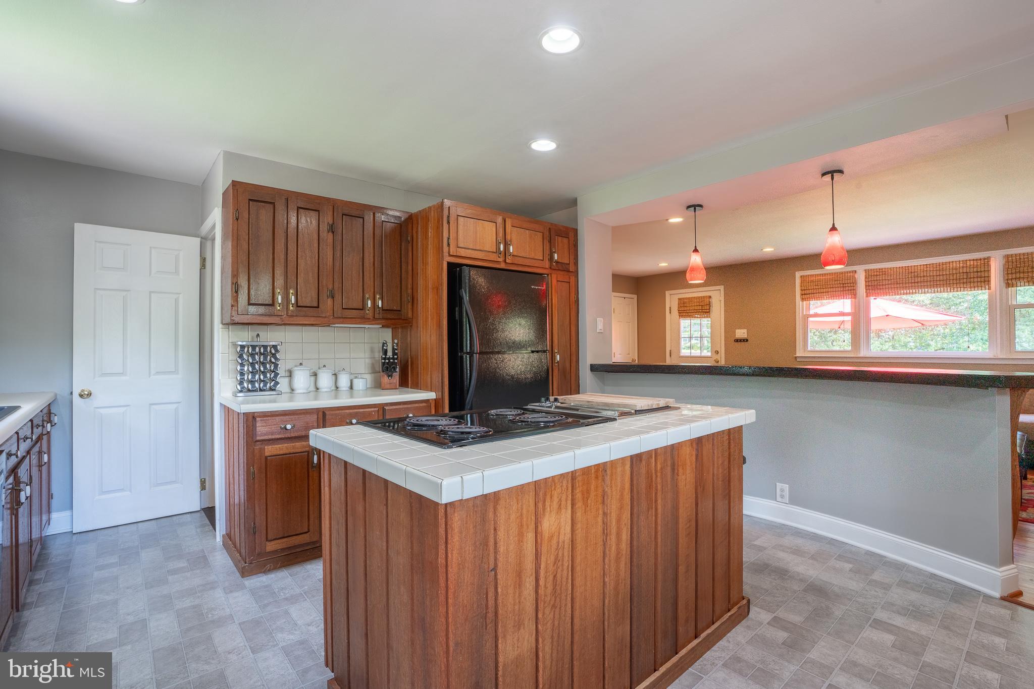 321 King Road West Chester, PA 19380 - Photo 6 of 21 Kitchen