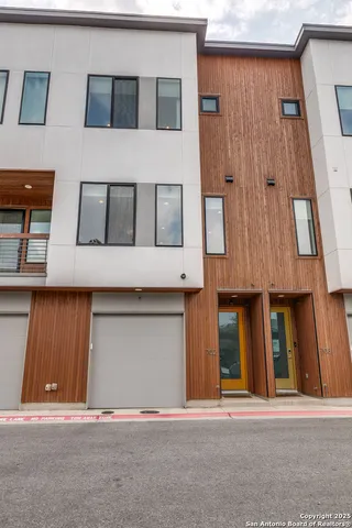 $3,295 | 102 Tendick Street, Unit 702, San Antonio, TX 78209