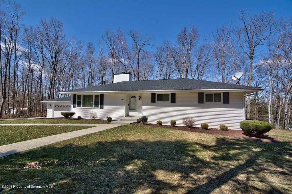 202 Wilcrest Road Moscow, PA 18444 - Photo 1 of 47 Gallery Image 1