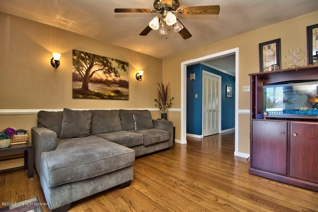 202 Wilcrest Road Moscow, PA 18444 - Photo 6 of 47 Gallery Image 6