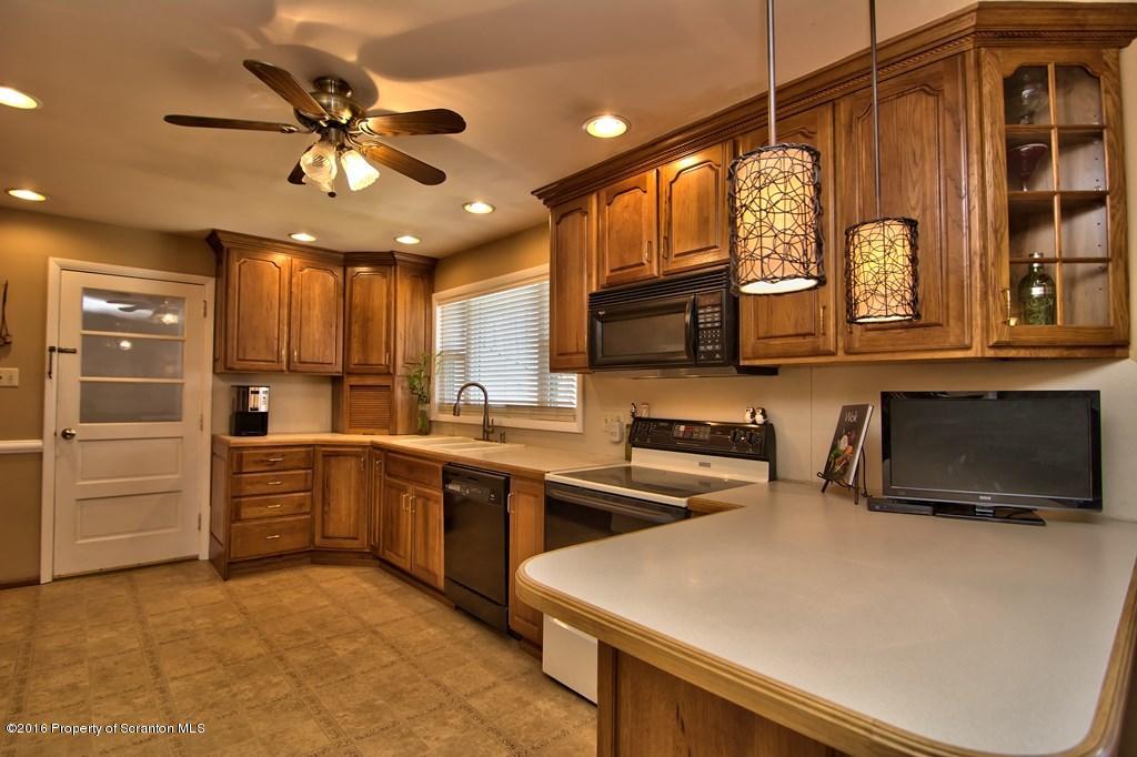 202 Wilcrest Road Moscow, PA 18444 - Photo 8 of 47 Gallery Image 8