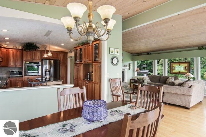 2324 Five Mile Road Traverse City, MI 49686 - Photo 9 of 47 1873331-8.JPG