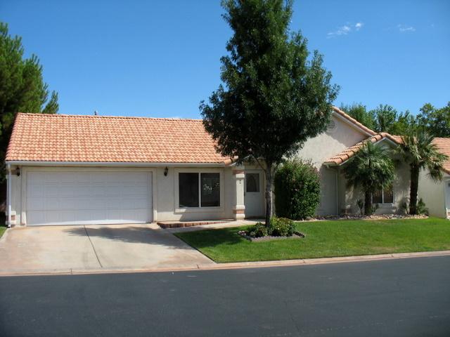 646 South 2460 East, Unit 2 St. George, UT 84790 - Photo 1 of 1 Front