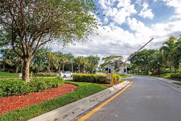$5,650 | 849 Crestview Circle, Weston, FL 33327