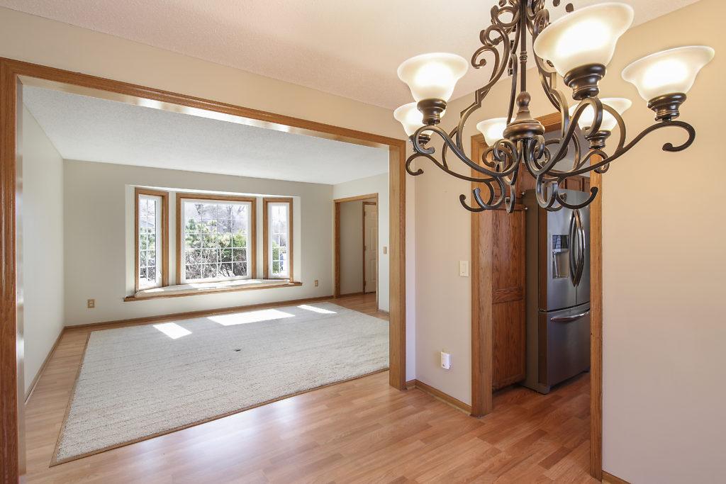 6177 Falcon Ridge Trail Apple Valley, MN 55124 - Photo 8 of 11 Gallery Image 8