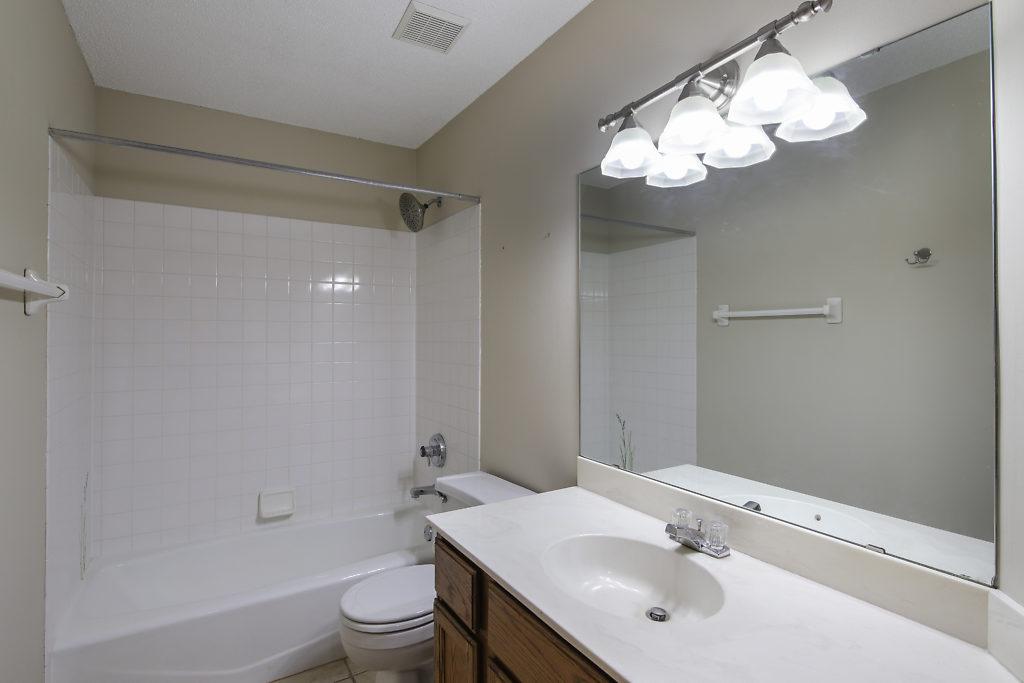 6177 Falcon Ridge Trail Apple Valley, MN 55124 - Photo 10 of 11 Gallery Image 10