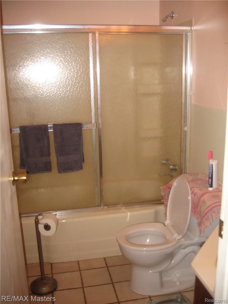 37720 Tyler Road Romulus, MI 48174 - Photo 7 of 18 IMG_1550.JPG