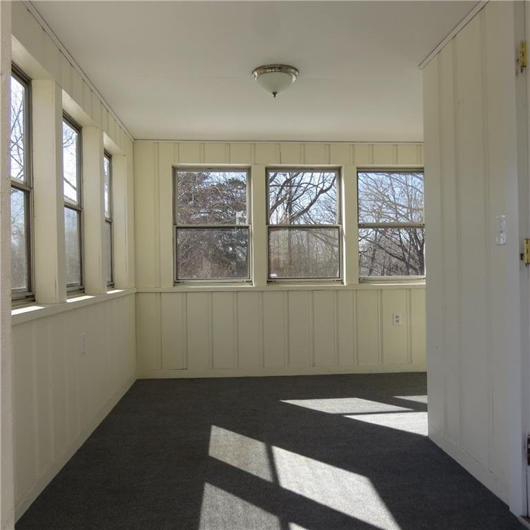 126 Summit Street Portland, ME 04103 - Photo 2 of 13 Sunporch entry