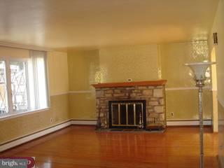 116 Holly Road Southampton, PA 18966 - Photo 3 of 6 Gallery Image 3