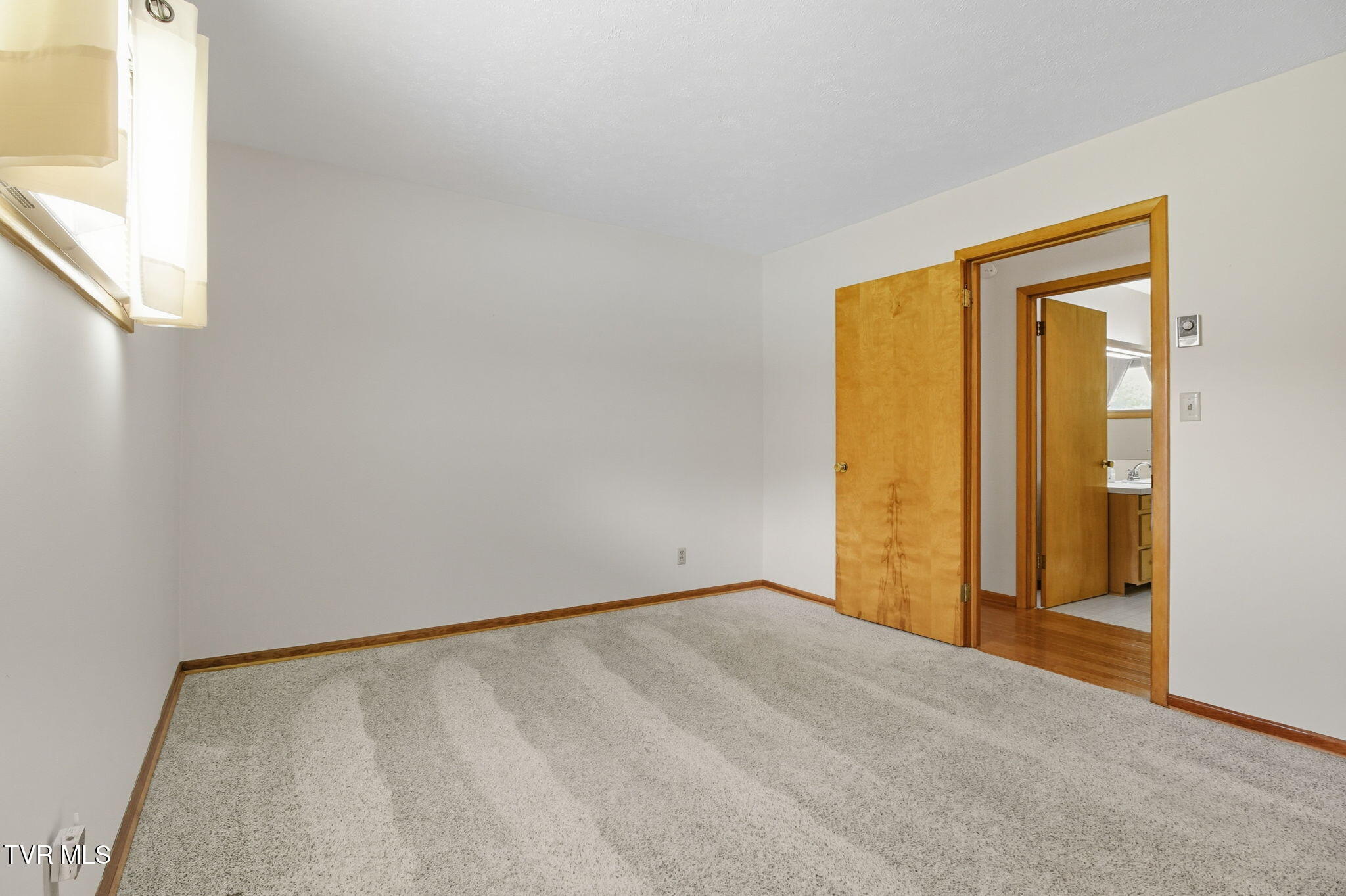 4001 Leaning Pine Road Kingsport, TN 37660 - Photo 16 of 45 15-web-or-mls-DZ3A5233