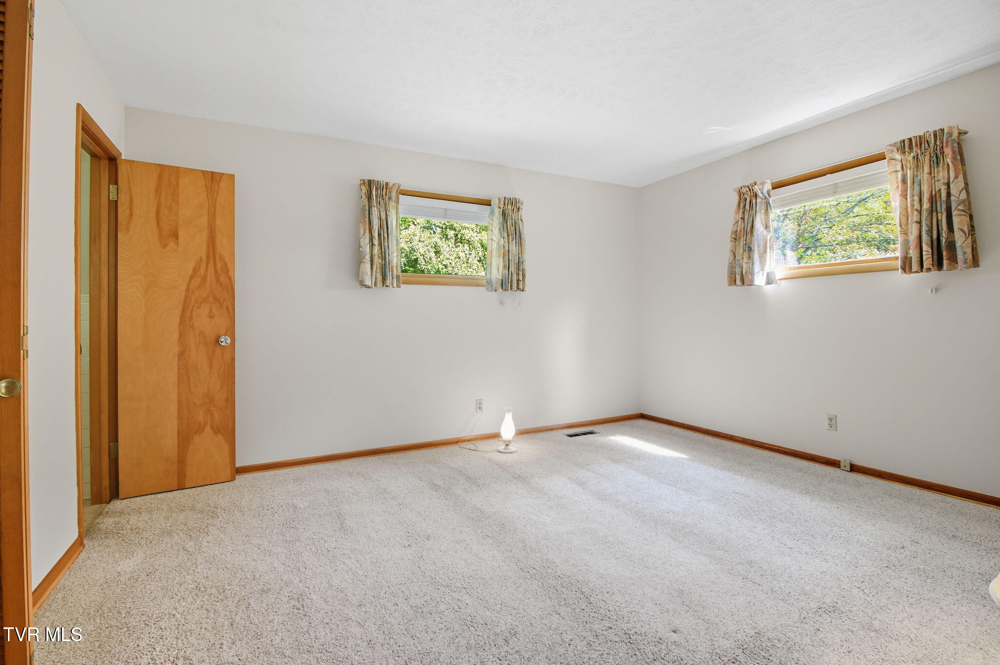 4001 Leaning Pine Road Kingsport, TN 37660 - Photo 17 of 45 16-web-or-mls-DZ3A5237