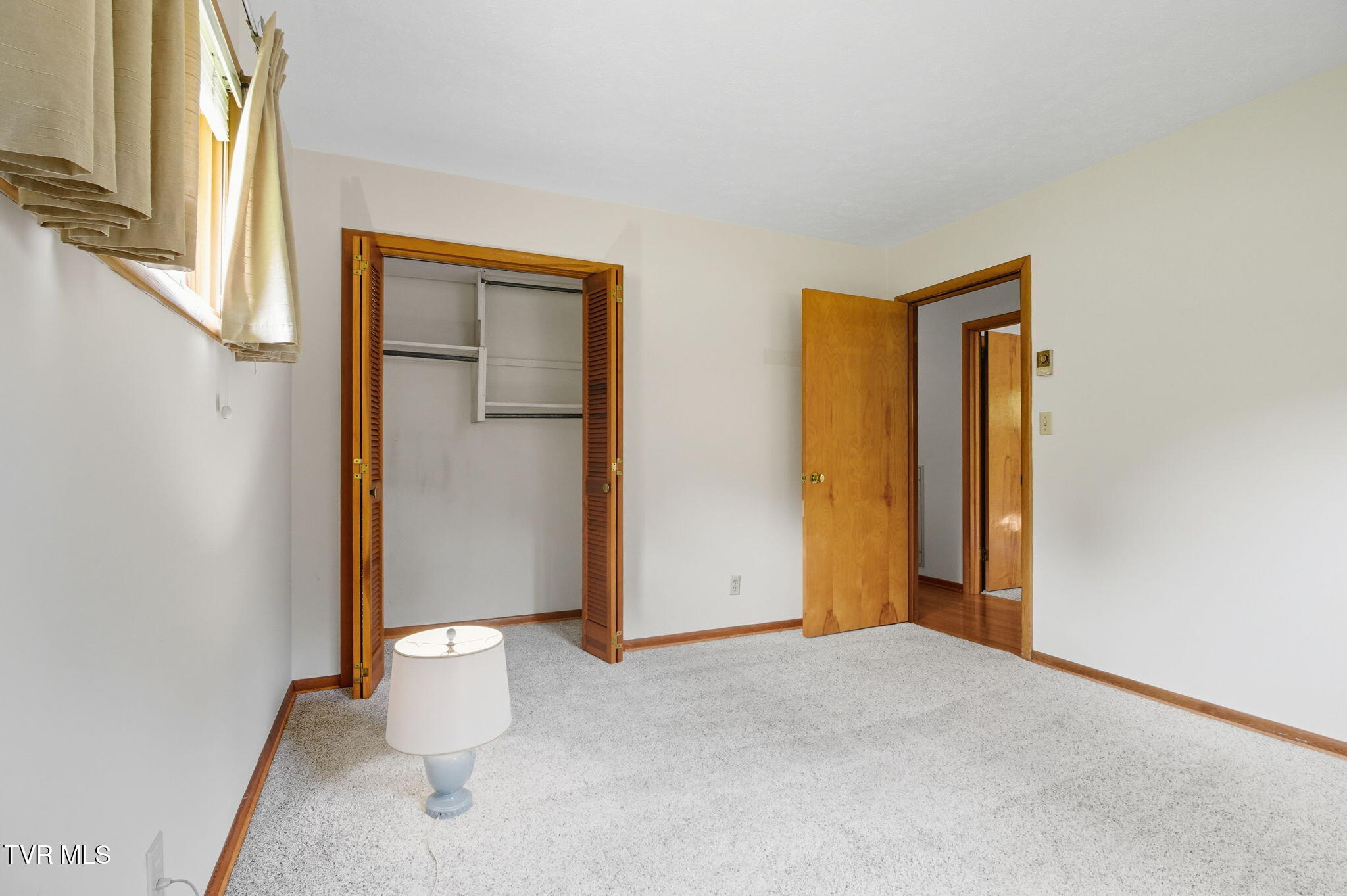 4001 Leaning Pine Road Kingsport, TN 37660 - Photo 21 of 45 20-web-or-mls-DZ3A5257