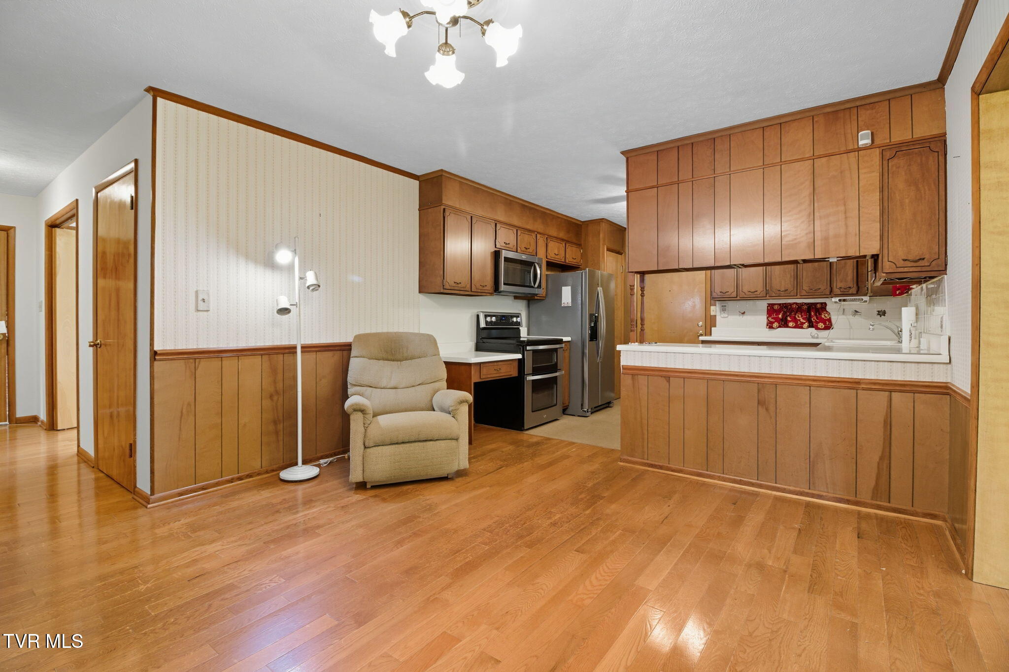 4001 Leaning Pine Road Kingsport, TN 37660 - Photo 6 of 45 5-web-or-mls-DZ3A5189