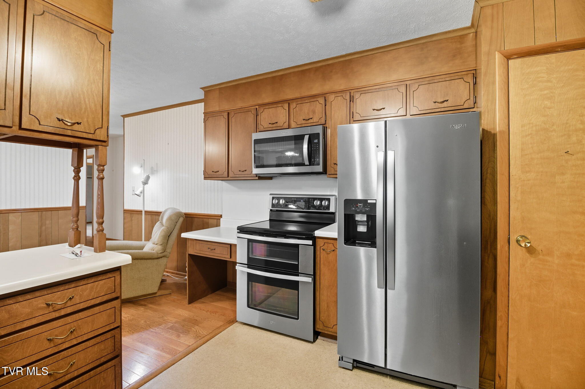 4001 Leaning Pine Road Kingsport, TN 37660 - Photo 10 of 45 9-web-or-mls-DZ3A5205