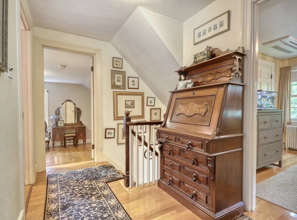 26 Standish Road Melrose, MA 02176 - Photo 19 of 36