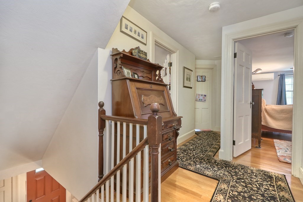 26 Standish Road Melrose, MA 02176 - Photo 20 of 36