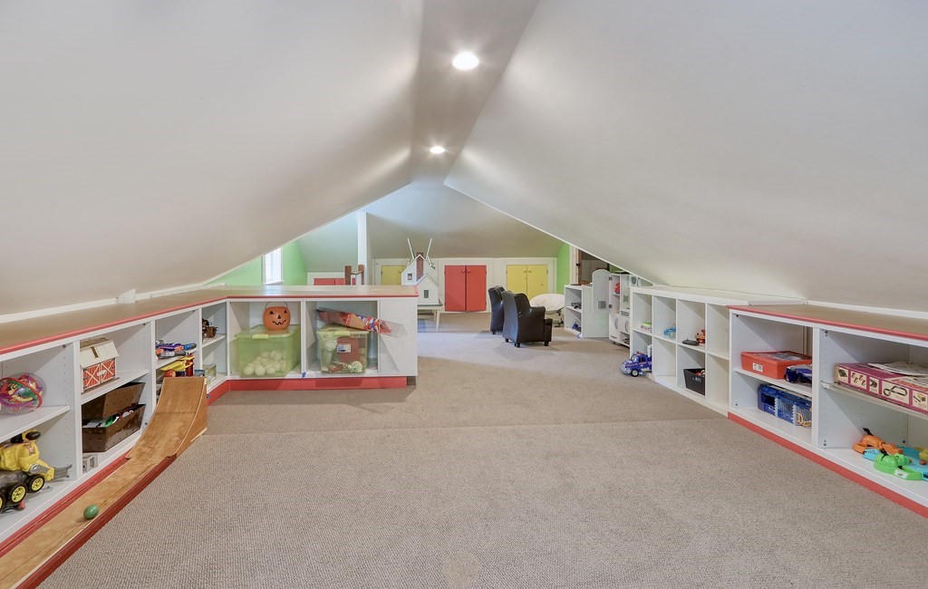 26 Standish Road Melrose, MA 02176 - Photo 27 of 36