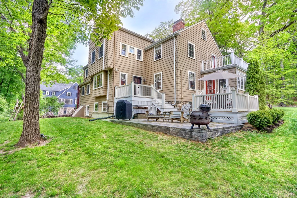 26 Standish Road Melrose, MA 02176 - Photo 31 of 36