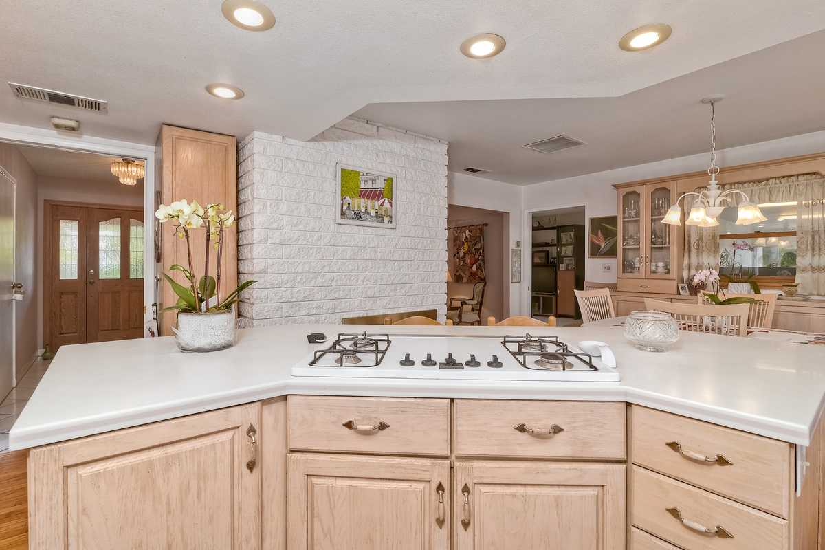 1164 Rising Hill Way Escondido, CA 92029 - Photo 5 of 25