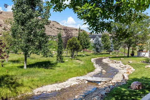 $1,225,000 | 3390 East Parsnip Peak Drive, Boise, ID 83716