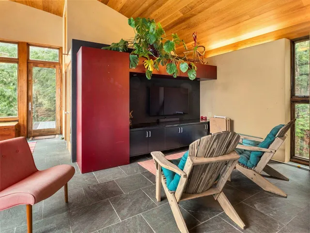 $1,499,000 | 2427 Monument Hill Road, Hubbardton, VT 05735