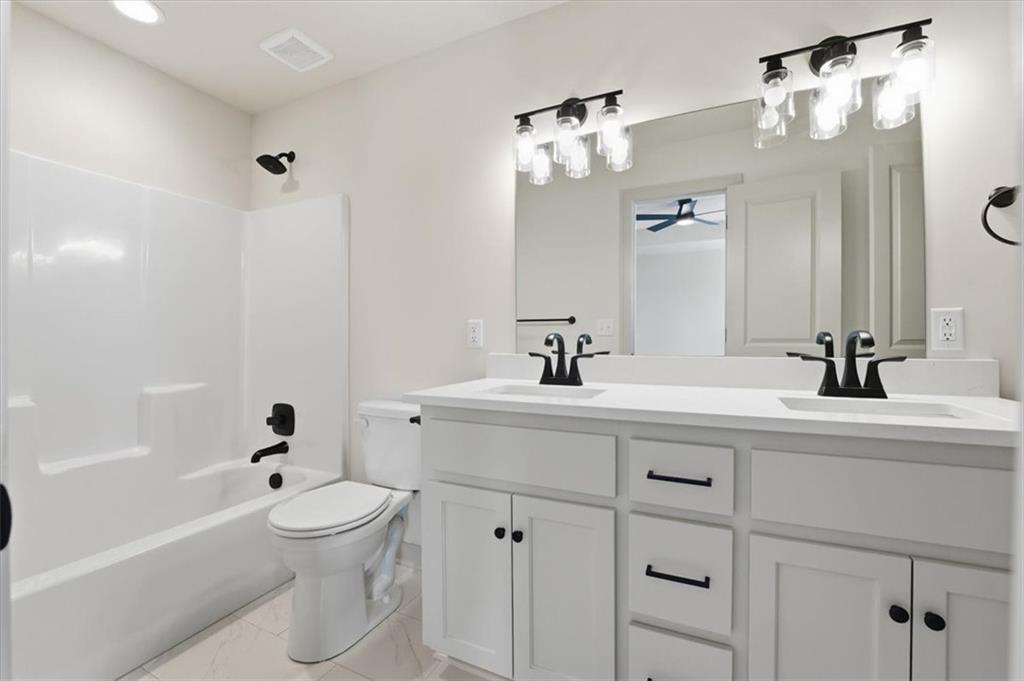 12709 Applewood Drive Grandview, MO 64030 - Photo 18 of 22