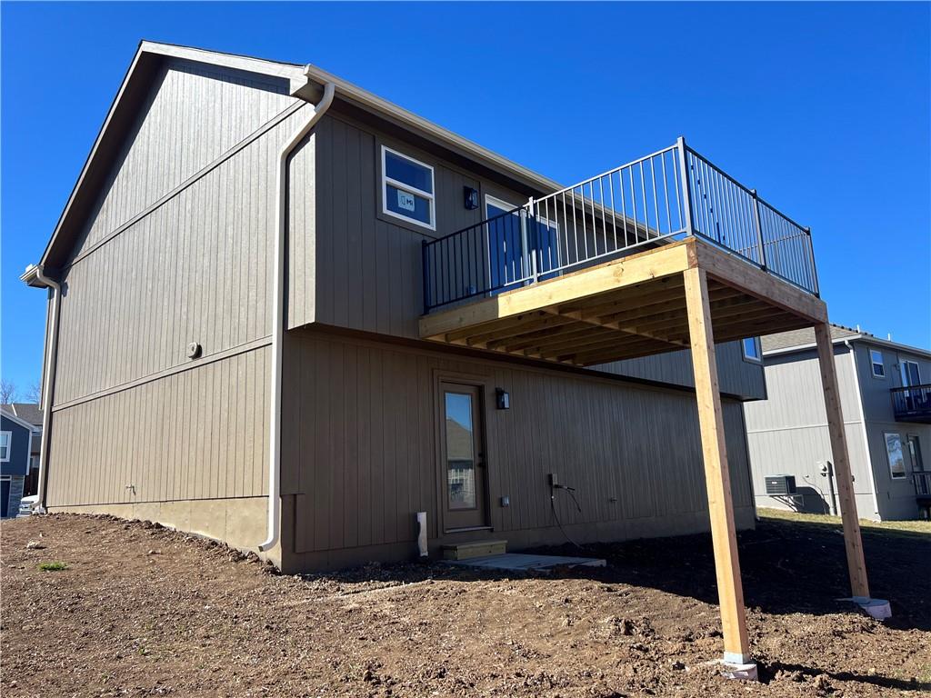 12709 Applewood Drive Grandview, MO 64030 - Photo 2 of 22