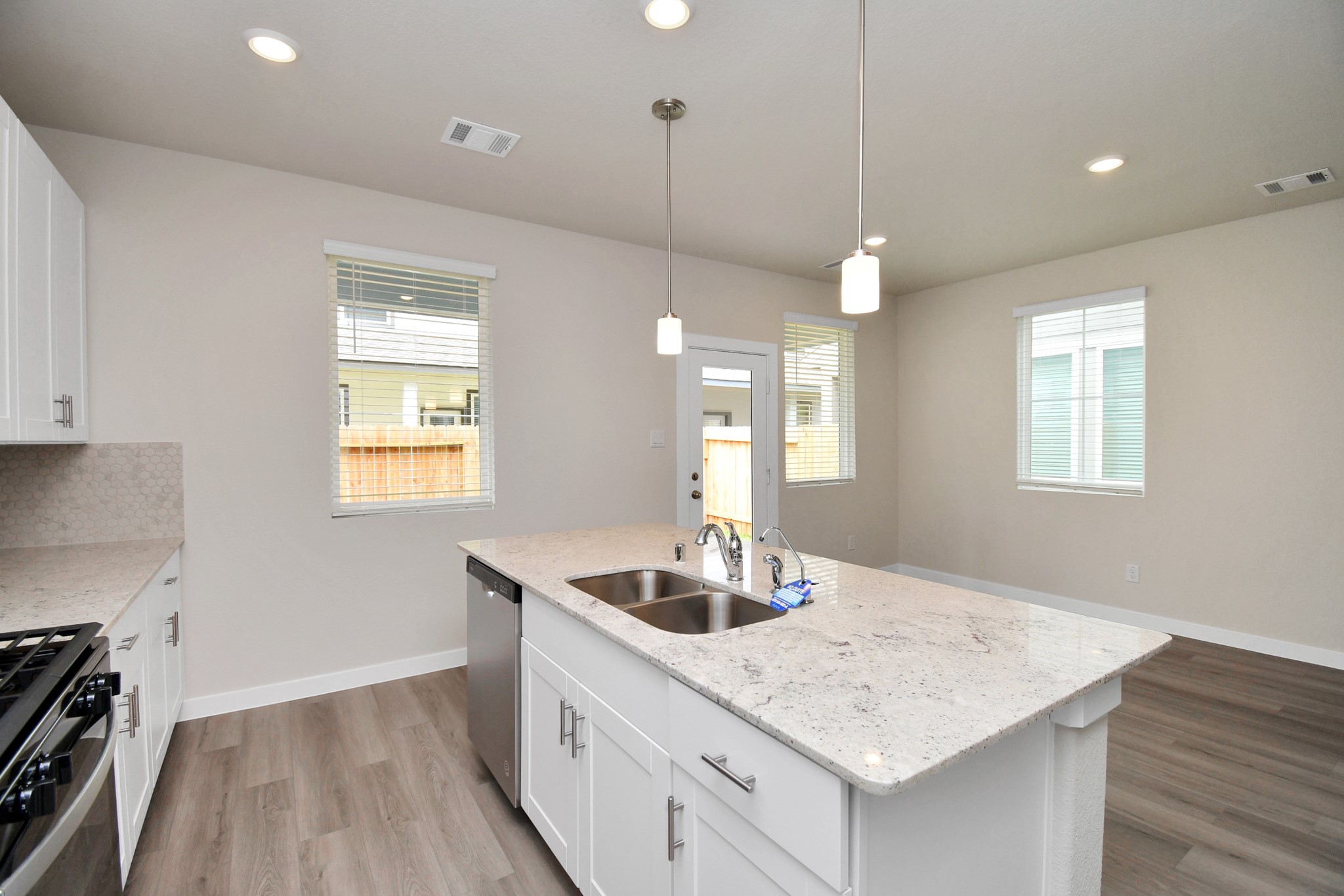 8408 Rising Stream Drive Houston, TX 77063 - Photo 20 of 39