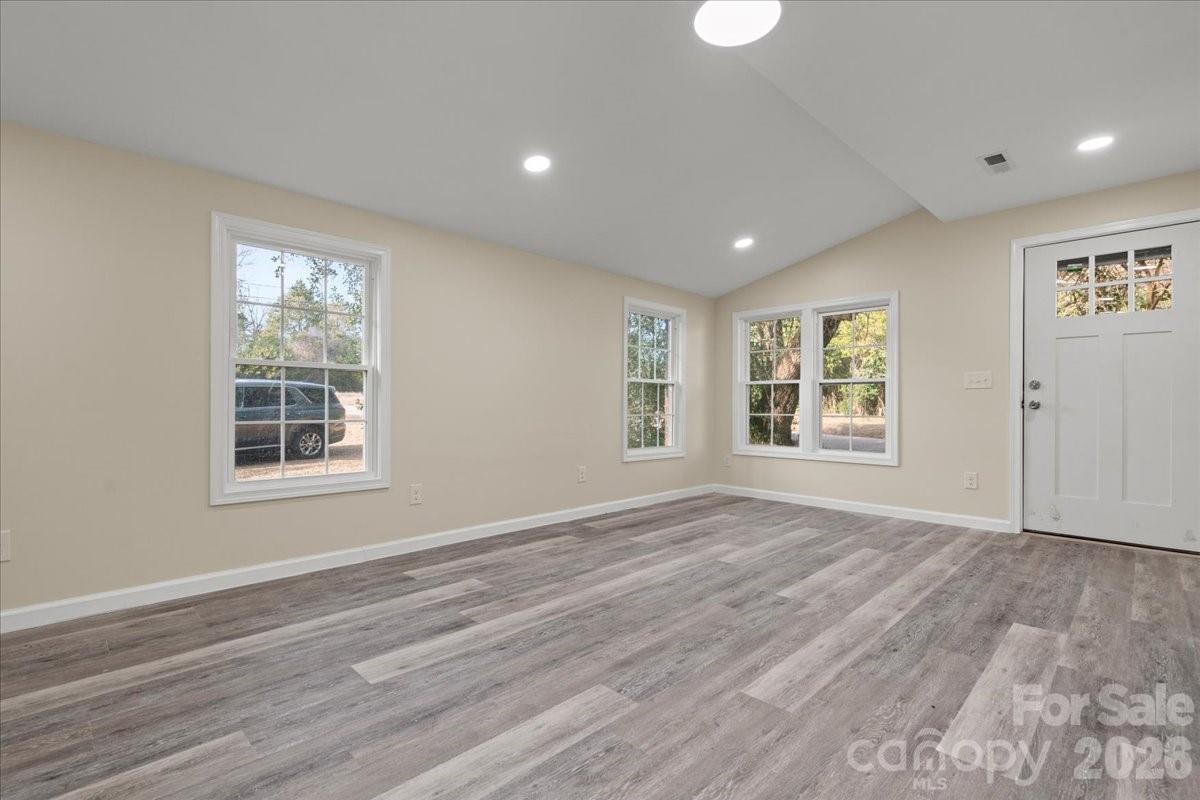 32 Roddy Street Cheraw, SC 29520 - Photo 7 of 36