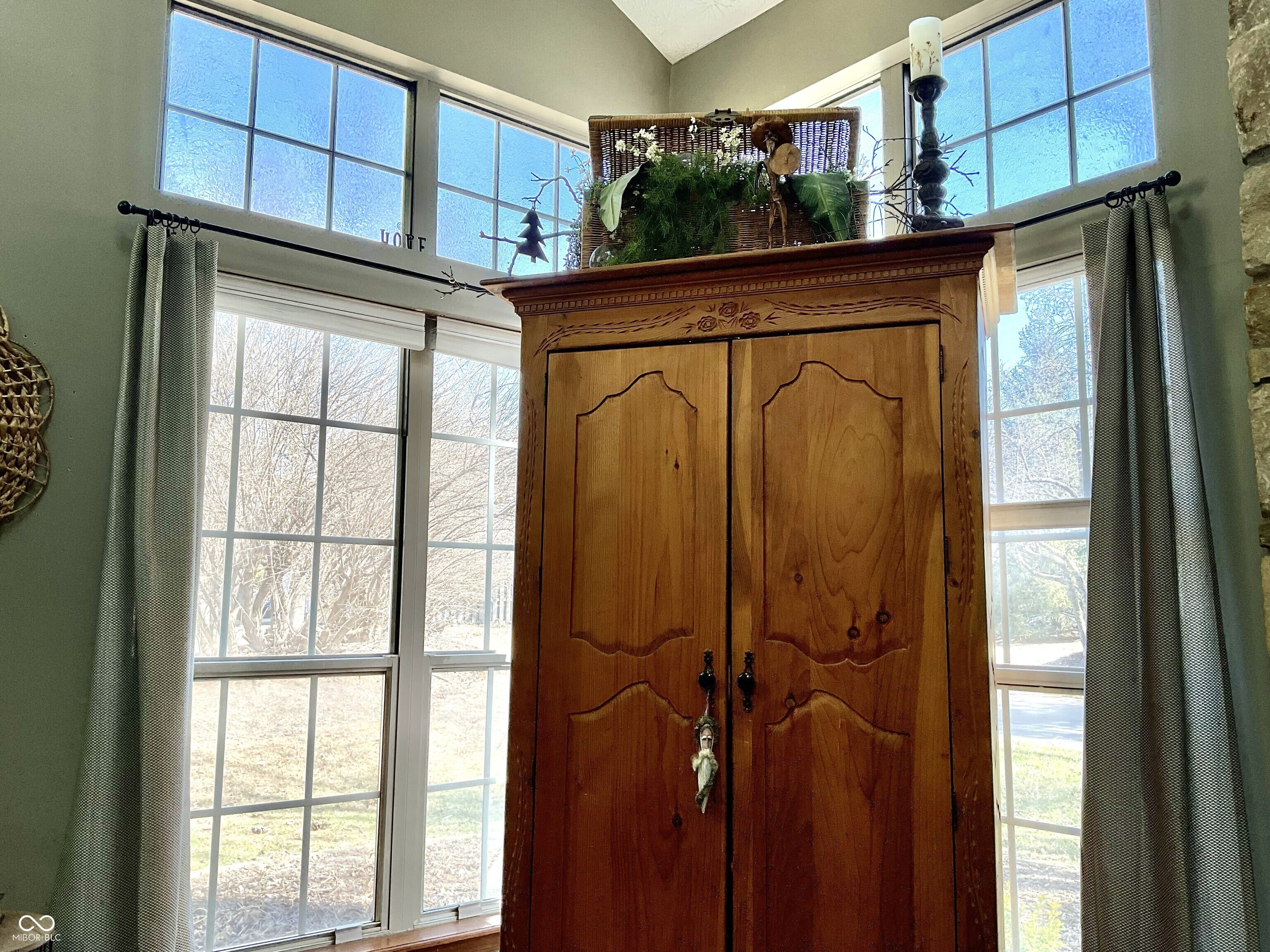 6408 Bayside Way Indianapolis, IN 46250 - Photo 4 of 22