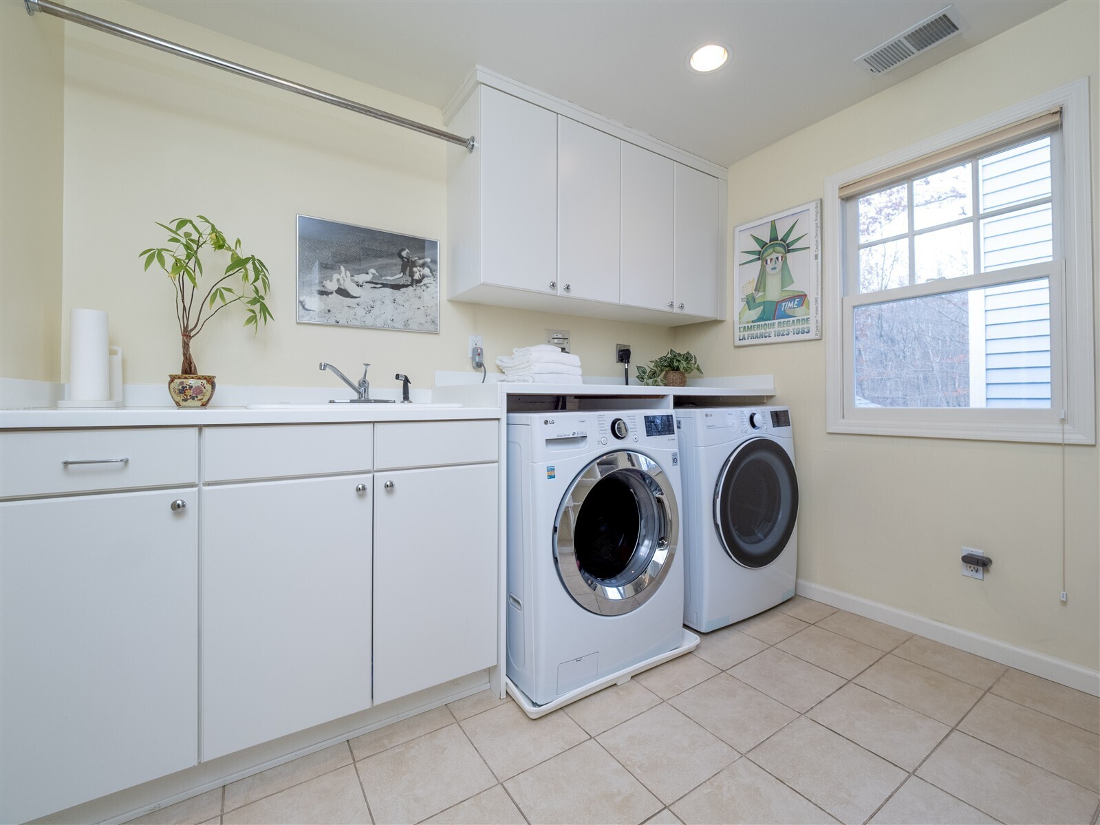 30 Wild Duck Road Wilton, CT 06897 - Photo 29 of 40 a utility room with dryer and washer