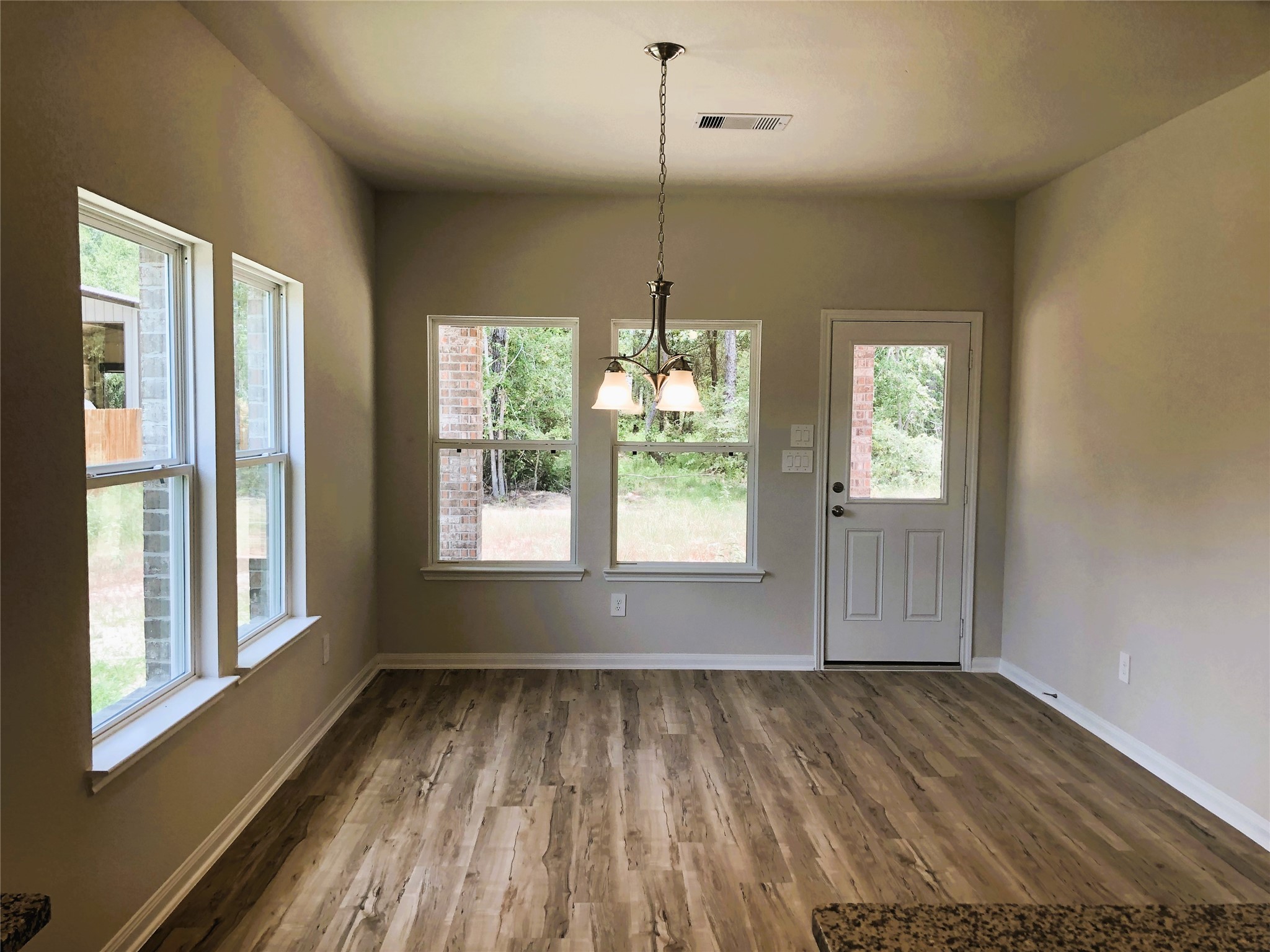 16609 Crosby Street Conroe, TX 77303 - Photo 10 of 30 BREAKFAST AREA