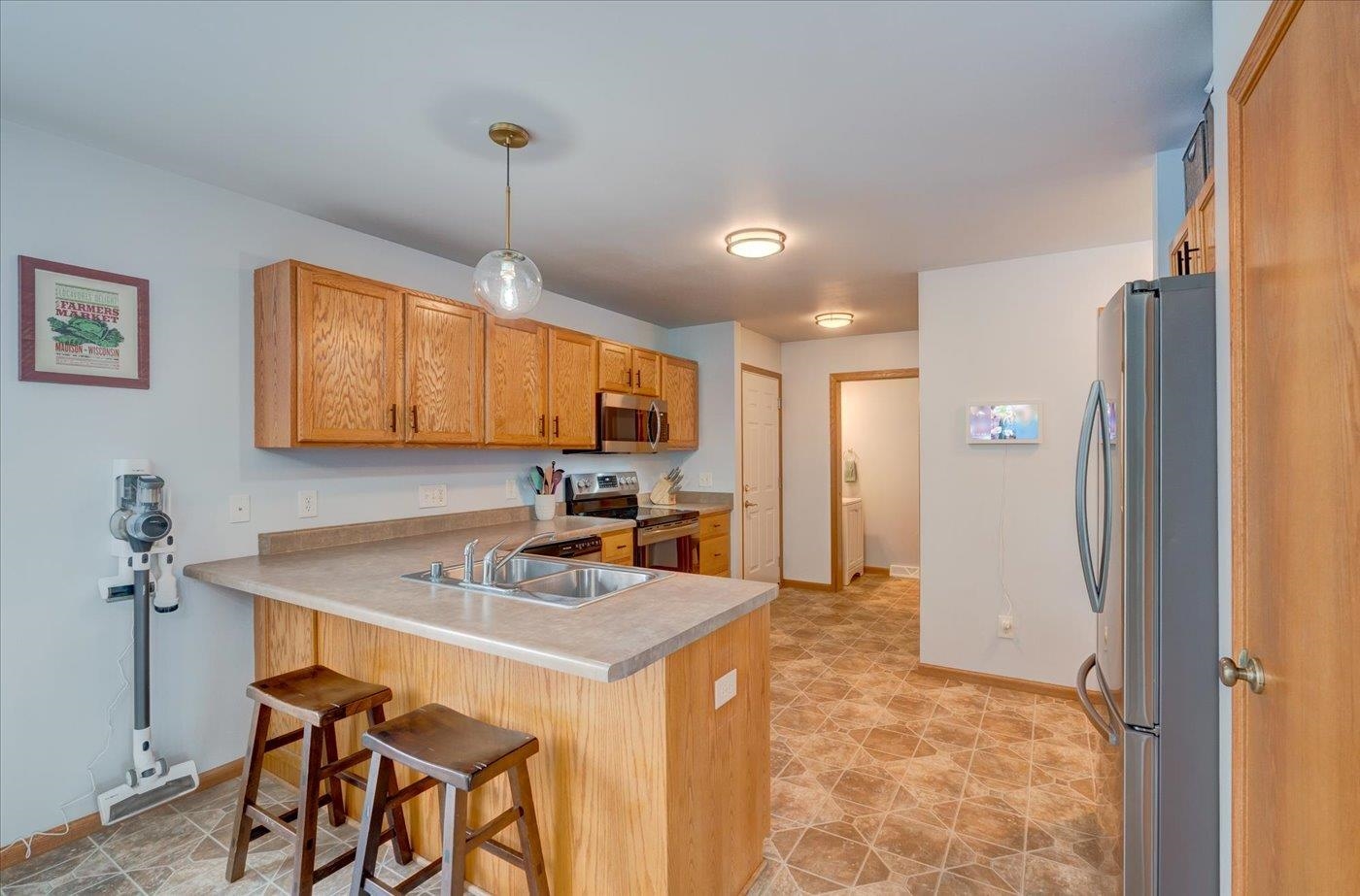 3714 Stonebridge Drive Madison, WI 53719 - Photo 13 of 51