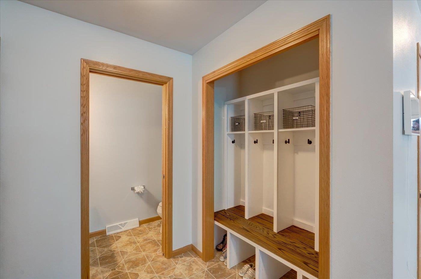 3714 Stonebridge Drive Madison, WI 53719 - Photo 17 of 51