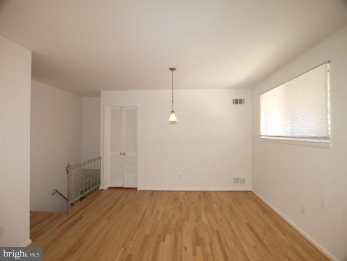 722 Whitaker Terrace Silver Spring, MD 20901 - Photo 8 of 25 Dining Room