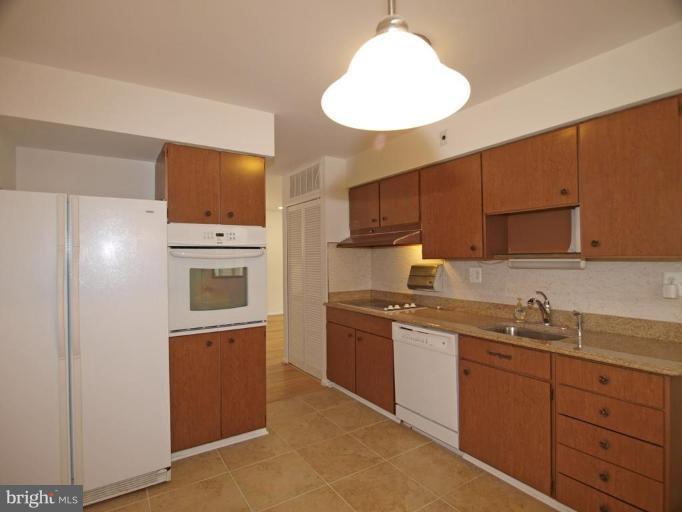 722 Whitaker Terrace Silver Spring, MD 20901 - Photo 9 of 25 Kitchen