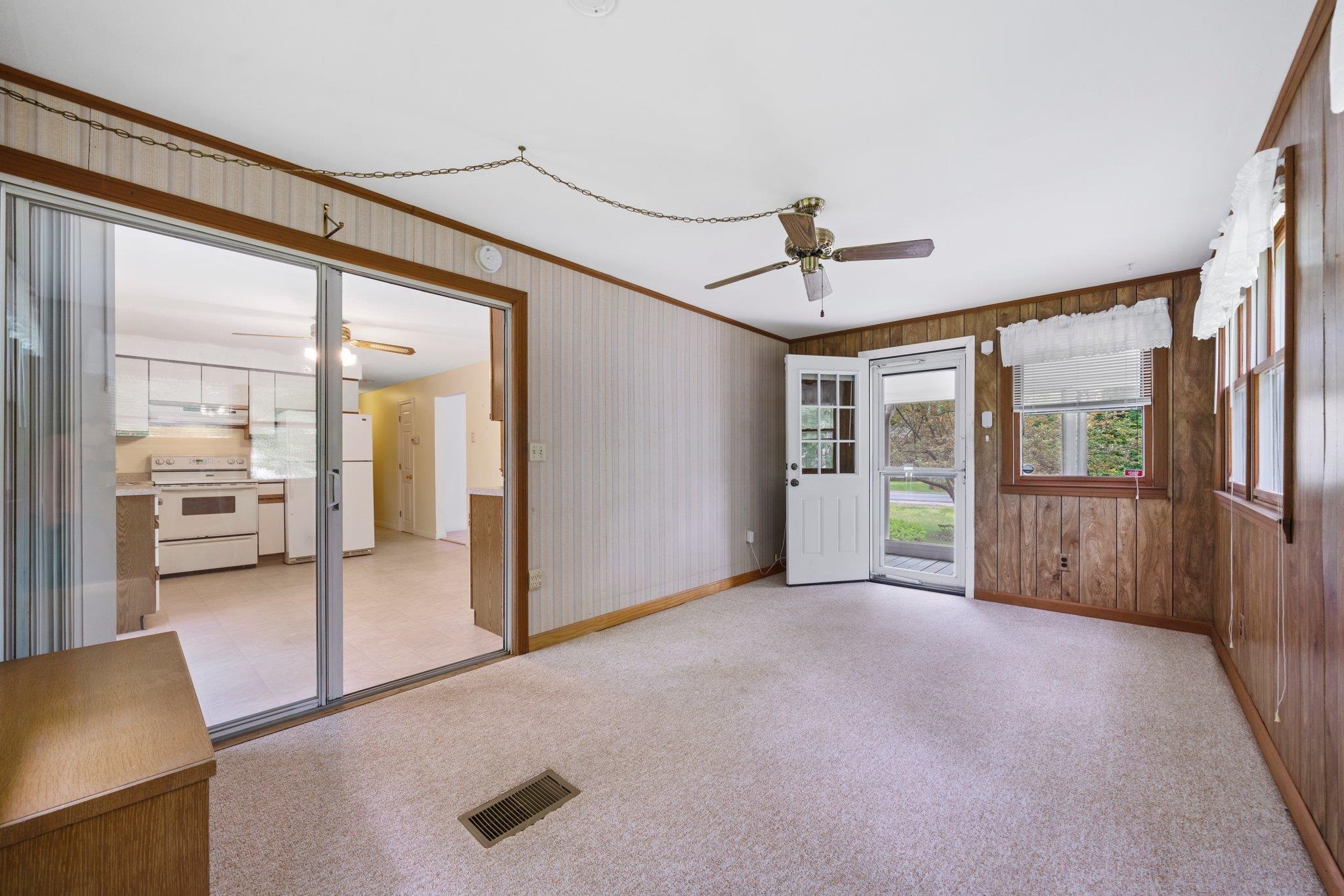 168 Whitehall Road Hooksett, NH 03106 - Photo 8 of 29