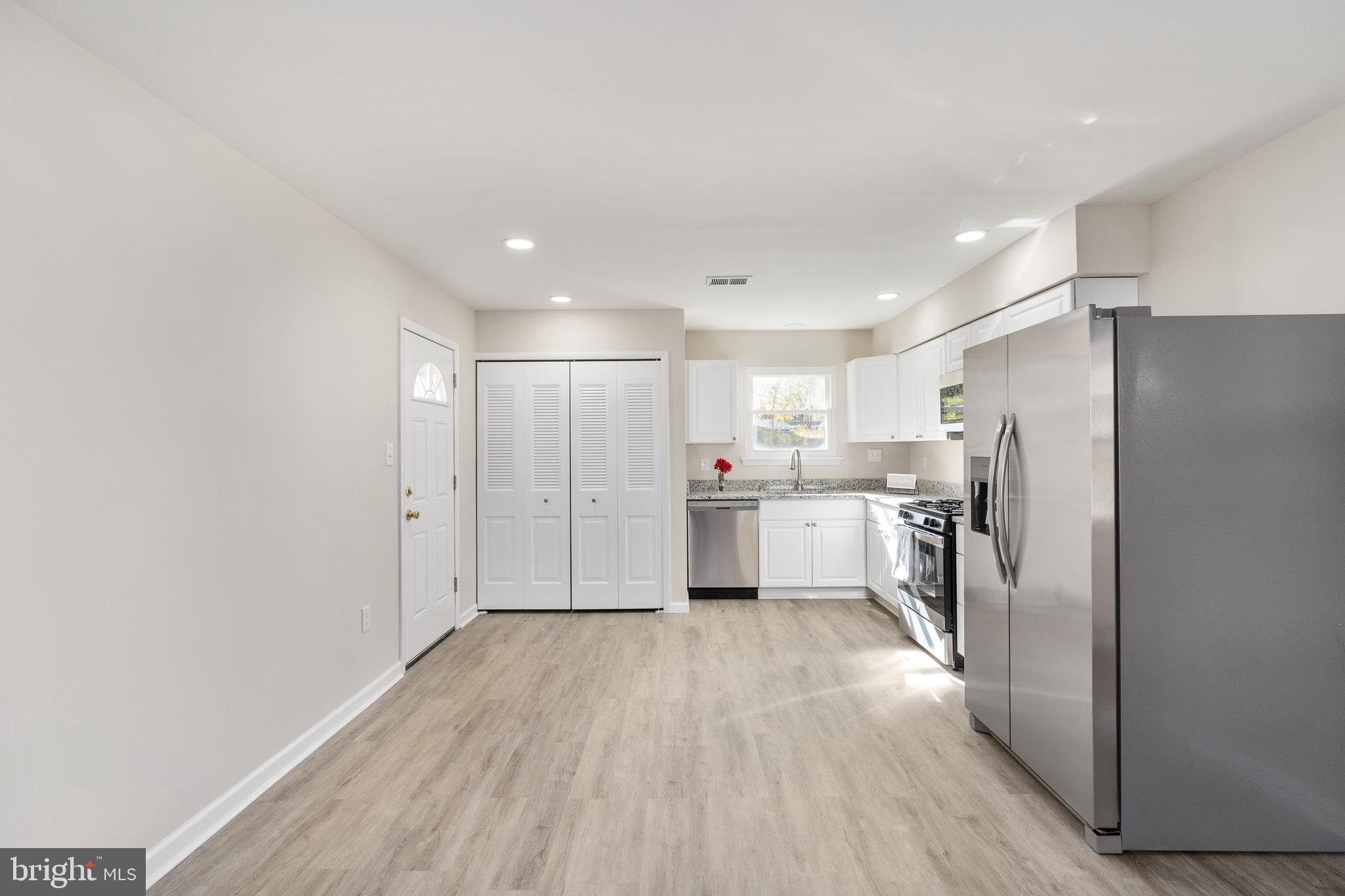5491 Rector Drive Woodbridge, VA 22193 - Photo 3 of 22 Kitchen