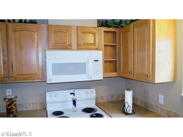 180 Mallard Road Madison, NC 27025 - Photo 10 of 16 Kitchen.