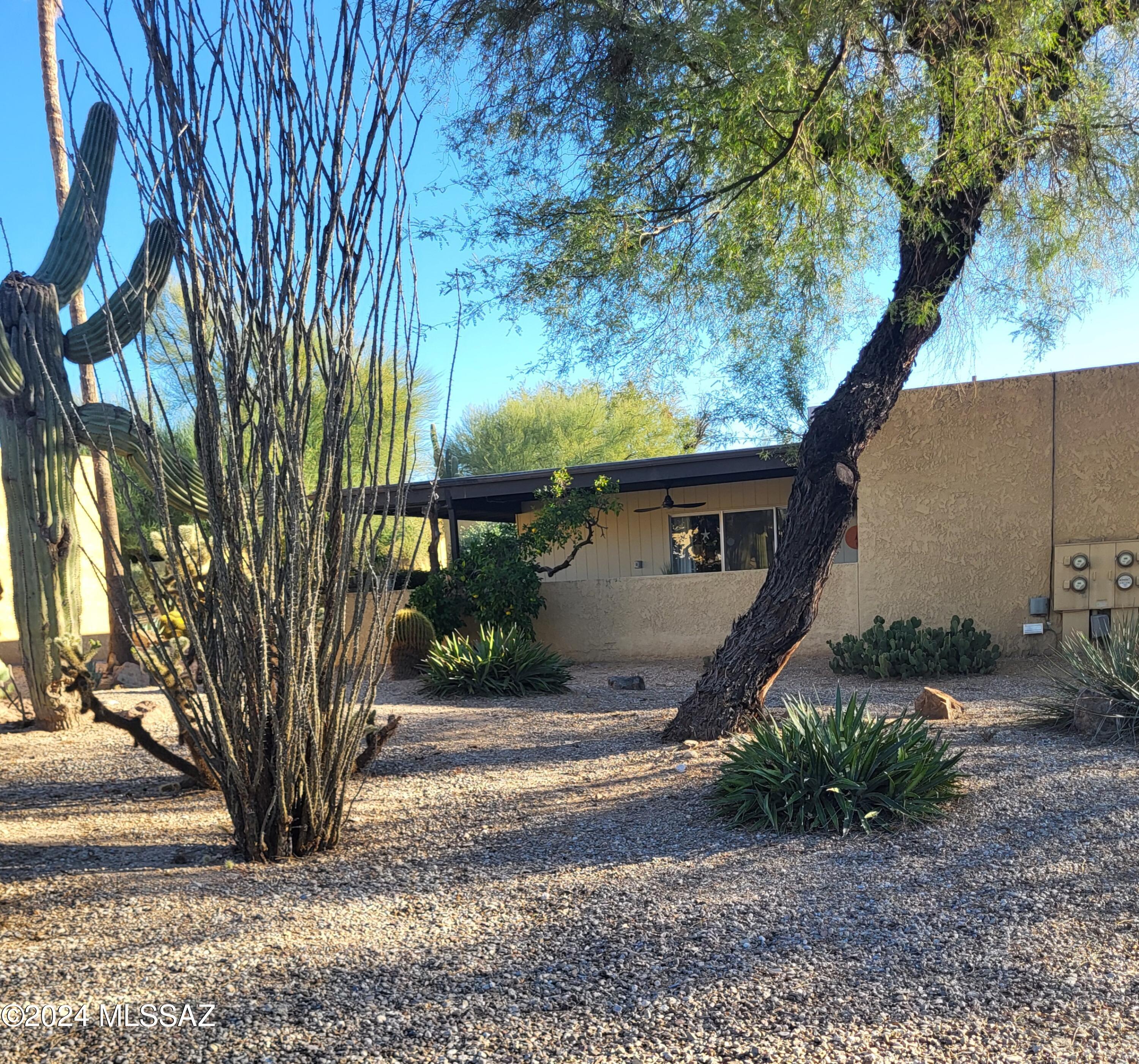 6932 East Rivercrest Road Tucson, AZ 85750 - Photo 1 of 20